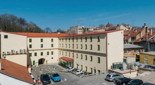Hotel PARK 45, Забронировать Отель Donji Grad Загреб, рядом с Strossmayer Promenade