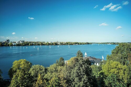 Le Méridien Hamburg, Забронировать Отель Бизнес-отели Гамбурга, рядом с Концертный зал Markthalle, 4* 5*