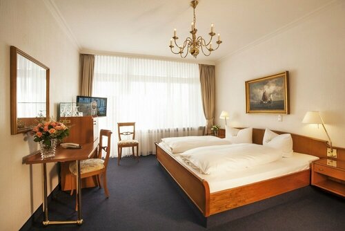 Strandhotel Monbijou GmbH garni, Забронировать Отель Вестерланд Зюльт