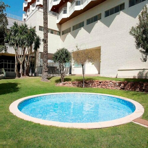 Hotel Medium Valencia, Забронировать Отель Куатре Карререс Валенсия, рядом с Город искусств и наук