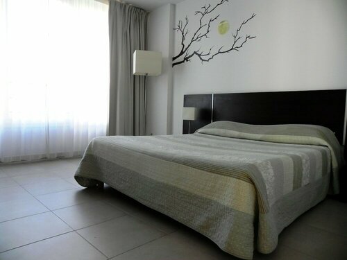 Residence Services Calypso, Book Hotel Hoteller i Carros med parkering, Parkering