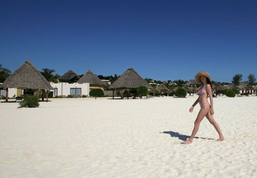Gold Zanzibar Beach House & Spa, Book Ferieresort Hoteller i Pvani region med pool, Swimmingpool