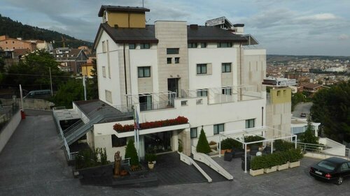 Hotel Vittoria, Забронировать Отель Сан-Джованни-Ротондо Гаргано