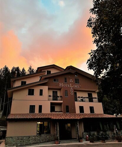 Hotel del Lago Ampollino, Prenota Hotel Hotel 3 stelle a Calabria, 3*