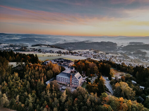 Sonnenhotel Hoher Hahn, Buchen Sie Hotel Schwarzenberg 