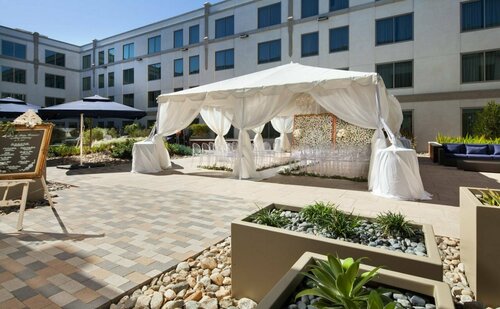 Sheraton Los Angeles San Gabriel, Забронировать Отель Сан-Гейбриел Большой Лос-Анджелес