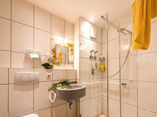 Wellnesshof Blenk, Book Hotel Hoteller i Bayern med pool, Swimmingpool