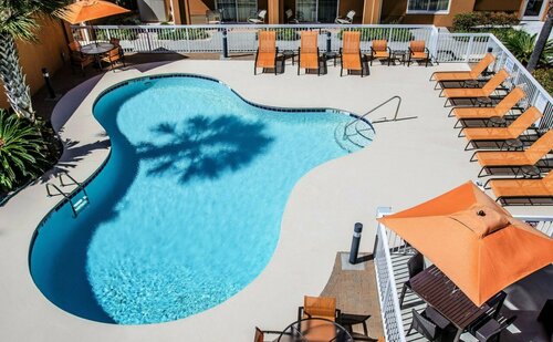 Courtyard by Marriott Myrtle Beach Broadway, Забронировать Отель Миртл-Бич Гранд-Странд