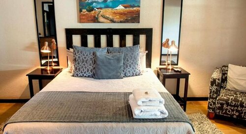 Four Seasons Guesthouses, Забронировать Гостевой дом Недорогие отели Waterberg, недорогие
