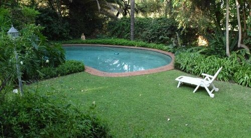 Edward House, Book Hotel Waterkloof Glen 