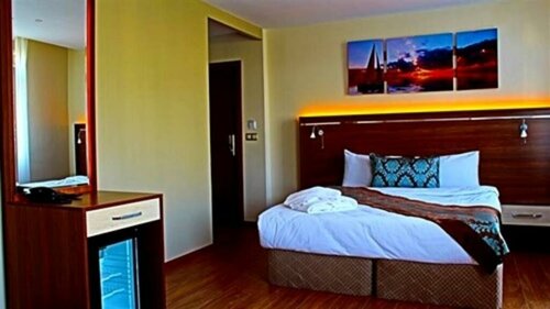 Manzara Hotel, Забронировать Отель Отели Одунпазары с завтраком, Завтраки