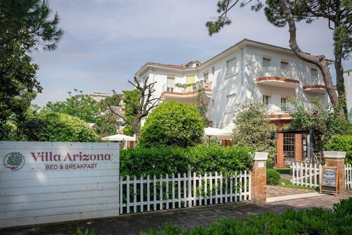 Villa Arizona, Забронировать Отель «постель и завтрак» Отели Червия 3 звезды, 3*