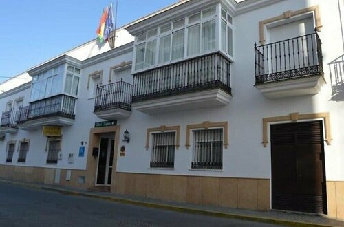HOTEL Paquita, Забронировать Отель Отели Чипиона с парковкой, рядом с Playa Micaela, Парковка