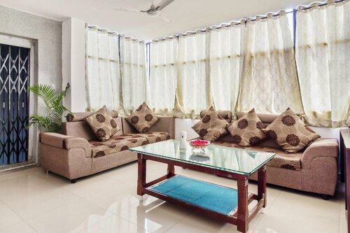 OYO 24993 Royal Inn Hotel, Réserver Hôtel Madhapur 