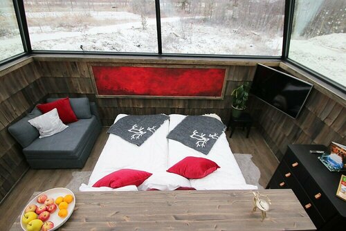 Aurora Pyramid Glass Igloos, Buchen Sie Hotel Sirkka Tornio-Tal