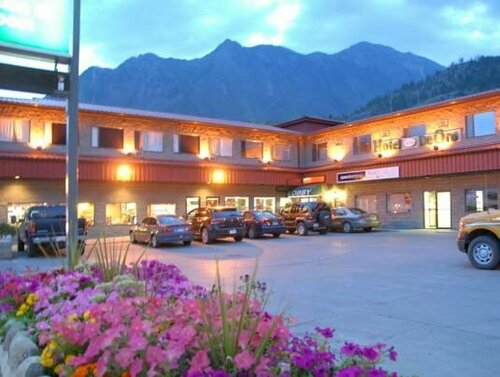 Hotel Deoro, Забронировать Отель  