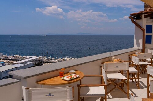 Relais del Mare, Забронировать Гостевой дом Отели Сорренто с завтраком, рядом с Sorrento Lingue, Завтраки