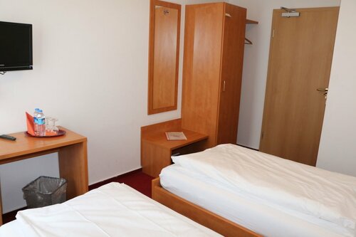 Hotel Bonn Voyage, Забронировать Отель Отели Бонна 3 звезды, рядом с Боннский дом художника, 3*