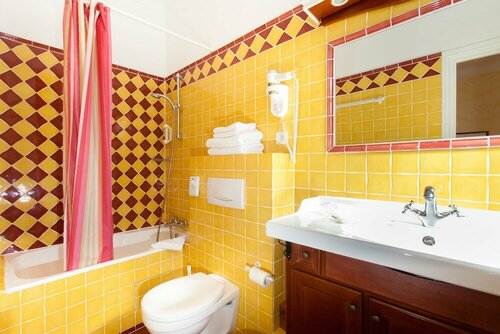 Hotel Villa Provencale, Забронировать Отель Отели Кавалер-сюр-Мер 3 звезды, 3*