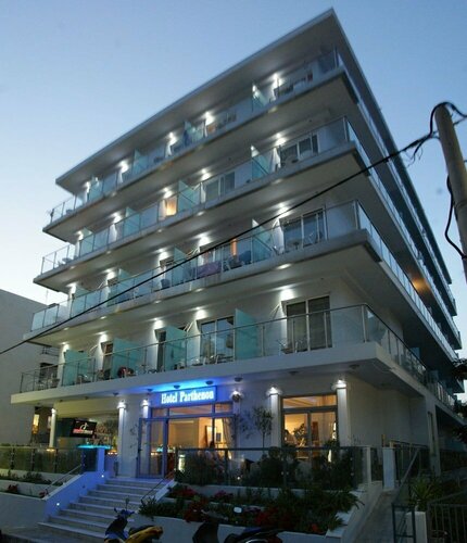 Parthenon Hotel, Забронировать Отель Отели острова Родоса с бассейном, рядом с Район Коллакиум, Бассейн