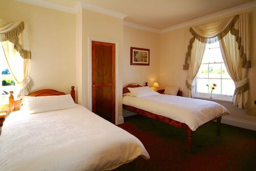Brandon Lodge, Rezervați Bed and Breakfast Hoteluri de afaceri în Merseyside, 4* 5*