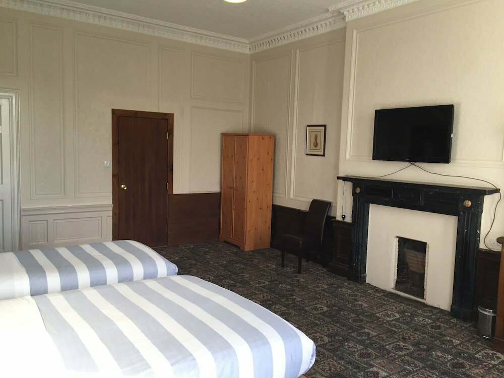 Adelphi Hotel