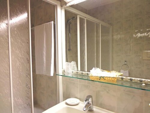 Hotel Select, Забронировать Отель Монтеккьо-Эмилия Эмилия-Романья