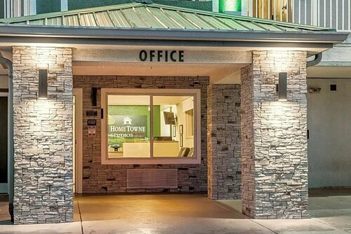 HomeTowne Studios by Red Roof Rancho Cordova, Prenota Hotel Rancho Cordova California
