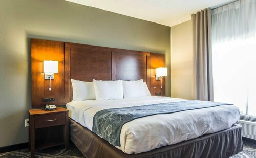 Comfort Suites Pineville - Ballantyne Area, Забронировать Отель Отели Шарлотте с парковкой, Парковка
