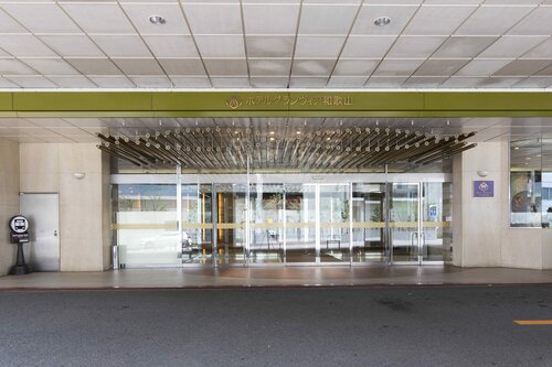 THE S3 Wakayama Station, Забронировать Отель Отели Вакаяма с парковкой, рядом с Спортивный комплекс Big Whale в Вакаяме, Парковка