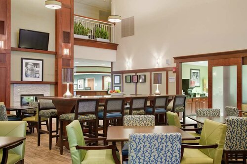 Hampton Inn & Suites Providence-Warwick Airport, Book Hotel Providence Rhode Island