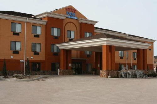 Stay USA Hotel and Suites, Забронировать Отель Хот-Спрингс Wind Cave National Park, рядом с VA Black Hills Health Care System