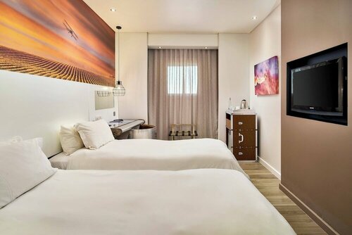 Protea Hotel by Marriott O R Tambo Airport, Забронировать Отель Отели Кемптон-Парк с парковкой, Парковка