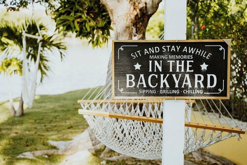 Shangri-La Boutique Bed & Breakfast, Book Boutique West Bay Grand Cayman