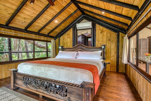Ylang Ylang Beach Resort, Забронировать Курортный отель Отели Монтесума с парковкой, Парковка