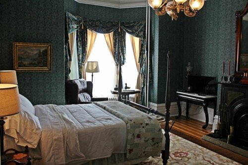 Apothic Inn, Забронировать Отель Амхерст Northumberland Shore