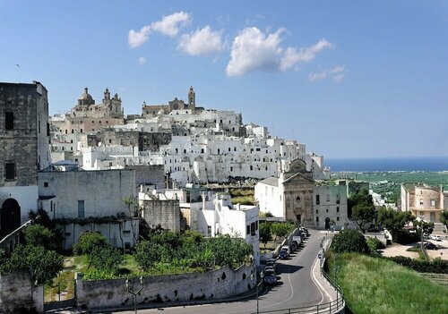 Ostuni Art Resort, Buchen Sie Resort Hotels in Ostuni mit Pool, Schwimmbad