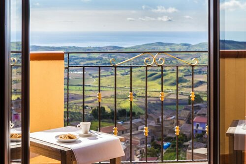 B&B Montemare, Book Bed and Breakfast Hoteller i Agrigento med pool, Swimmingpool