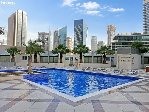 Dubai Marina by bnbmehomes, Забронировать Отель Отели Эмирата Дубая с бассейном, рядом с ITP Publishing group, Бассейн