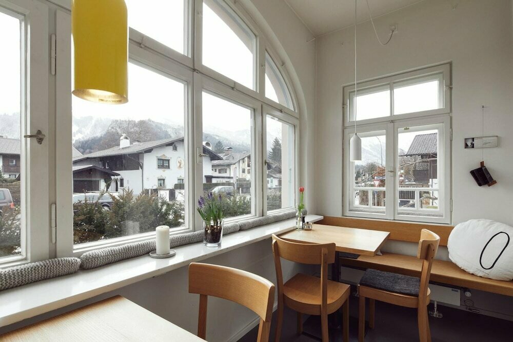 Quartier - Lodges Tagesbar Forum