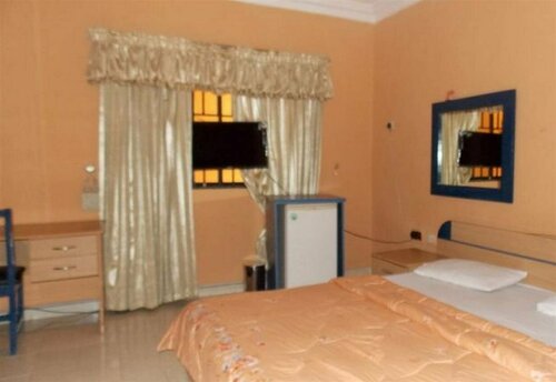 Royal Paragon Hotel