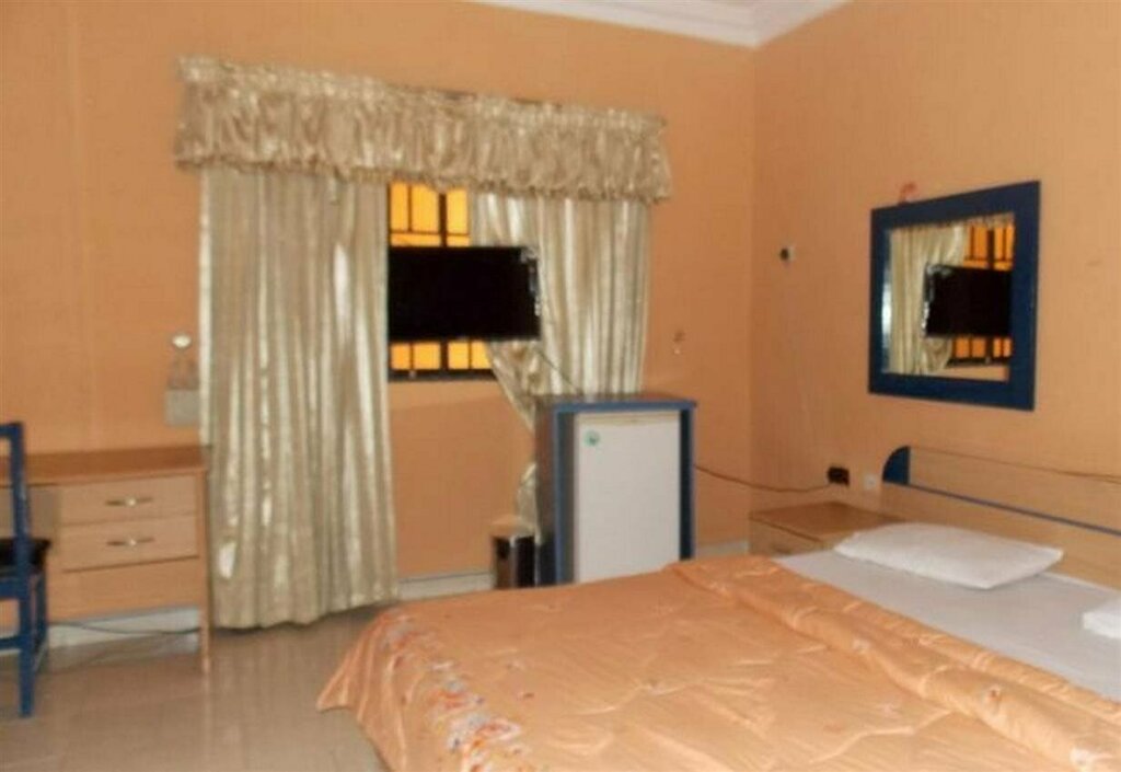 Royal Paragon Hotel