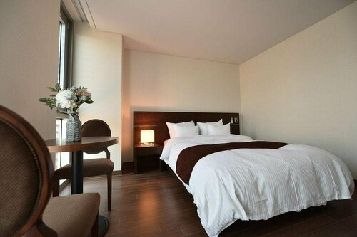 Andong Grand Hotel(안동그랜드호텔), Забронировать Отель Отели провинции Кёнсан-Пукто 3 звезды, 3*