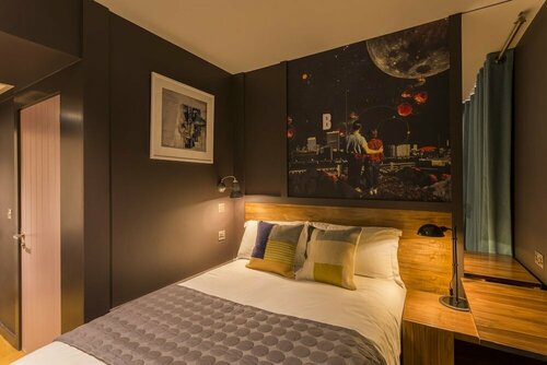 Bullitt Hotel, Забронировать Отель Отели Графства Антрим с парковкой, Парковка