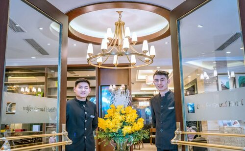 Conifer Grand Hotel, Забронировать Отель Отели в центре Ханоя с завтраком, отели в центре Ханоя с завтраком