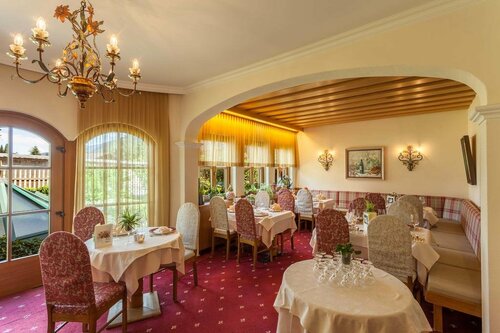Landhotel Lindenhof, Rezervasyon Otel Carinthia Otoparklı Oteller, Otopark