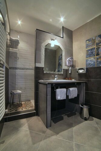 Le Mas des Ecureuils, Book Hotel Aix-en-Provence Carros