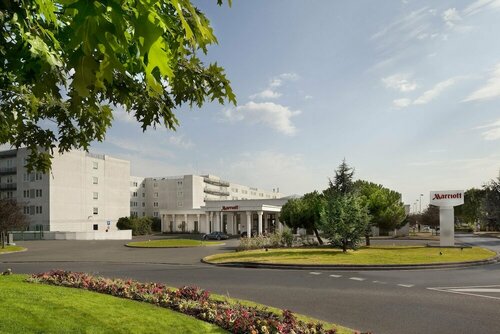 Paris Marriott Charles de Gaulle Airport Hotel, Забронировать Отель Отели в центре Руасси-ан-Франс с завтраком, отели в центре Руасси-ан-Франс с завтраком