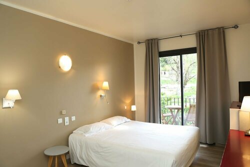 Sole E Monti, Prenota Hotel Quenza 