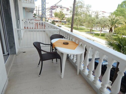 Gold Stern, Book Hotel Paralia Olympus